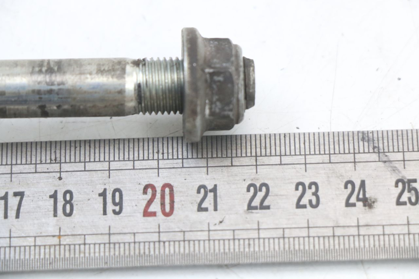photo de EJE DE RUEDA DELANTERA HYOSUNG GF 125 (2001 - 2005)