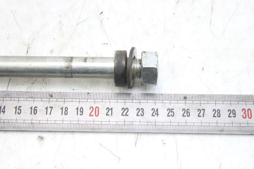photo de EJE DE LA RUEDA DELANTERA DERBI GPR 50 (2004 - 2009)