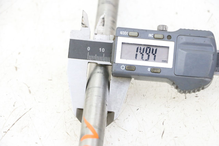 photo de EJE RUEDA DELANTERO KEEWAY K-LIGHT KLIGHT 125 (2018 - 2025)