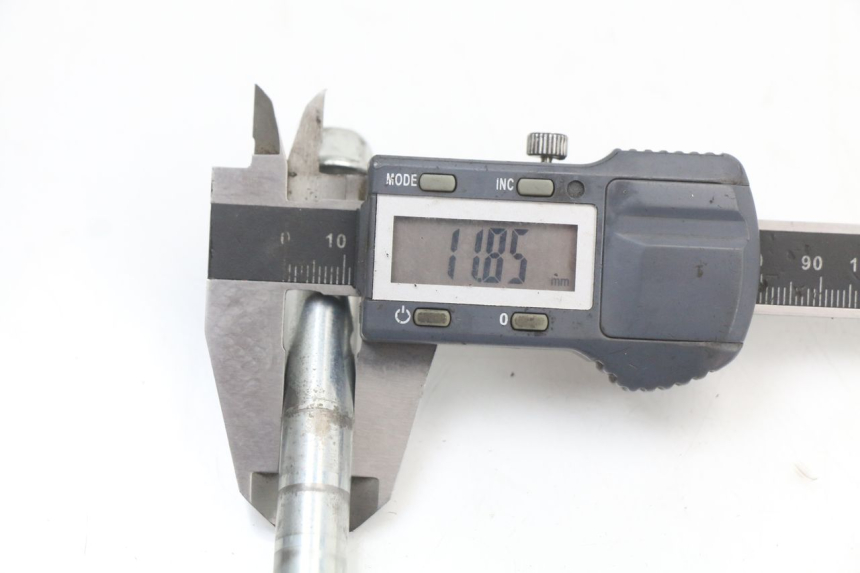 photo de EJE DE LA RUEDA DELANTERA KAWASAKI KX L 85 (2022 - 2024)