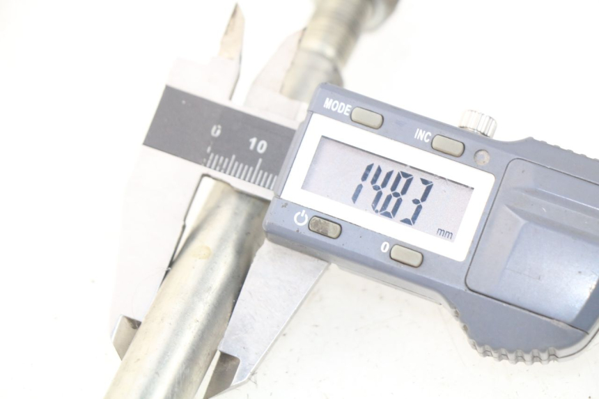 photo de EJE DE LA RUEDA DELANTERA PEUGEOT LUDIX 50 (2008 - 2017)