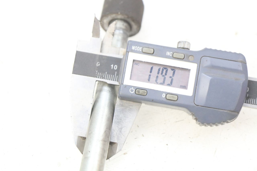 photo de EJE DE LA RUEDA DELANTERA MBK FLIPPER 50 (2004 - 2012)
