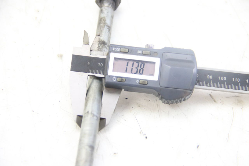 photo de EJE DE LA RUEDA DELANTERA MBK FLIPPER 50 (2004 - 2012)