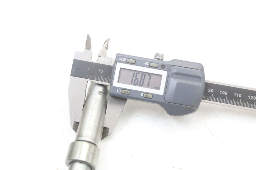 photo de EJE RUEDA DELANTERO RIEJU MRT 50 (2018 - 2021)