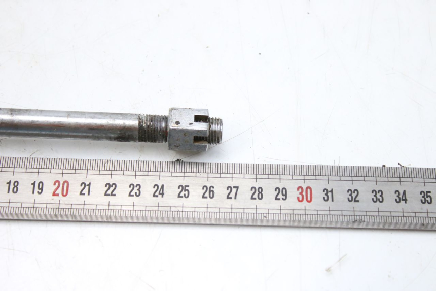 photo de EJE DE LA RUEDA DELANTERA KEEWAY OUTLOOK 125 (2007 - 2013)