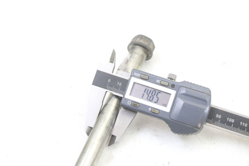 photo de EJE RUEDA DELANTERO PEUGEOT TKR TREKKER FURIOUS 50 (2005 - 2014)