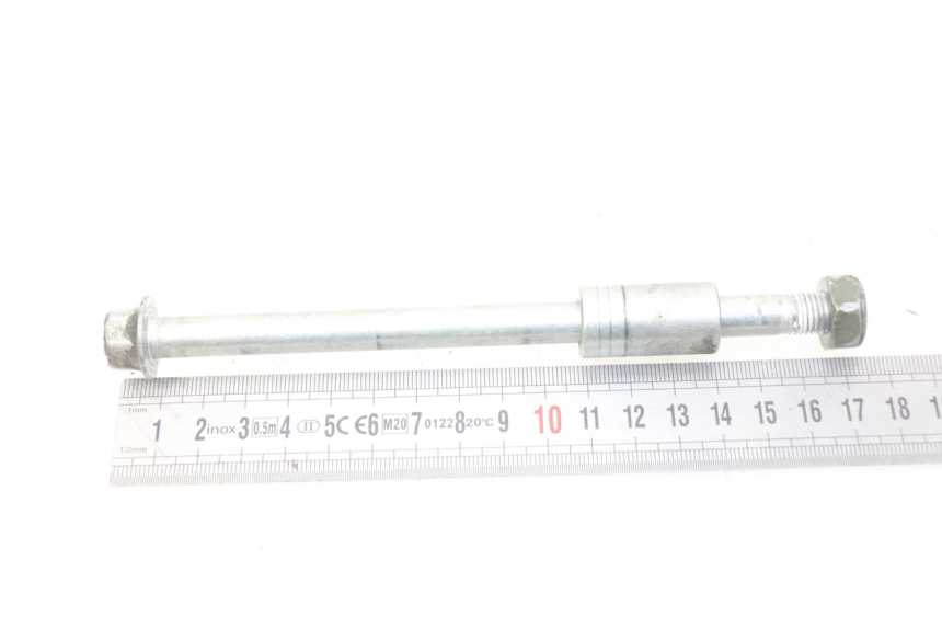 photo de EJE DE LA RUEDA DELANTERA YAMAHA PW 50 (1984 - 2020)