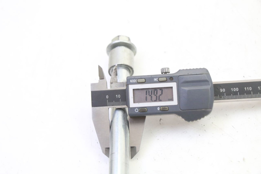 photo de EJE DE LA RUEDA DELANTERA APOLLO RFZ 125