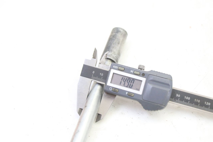 photo de EJE RUEDA DELANTERO GILERA RUNNER SP 50 (2006 - 2008)