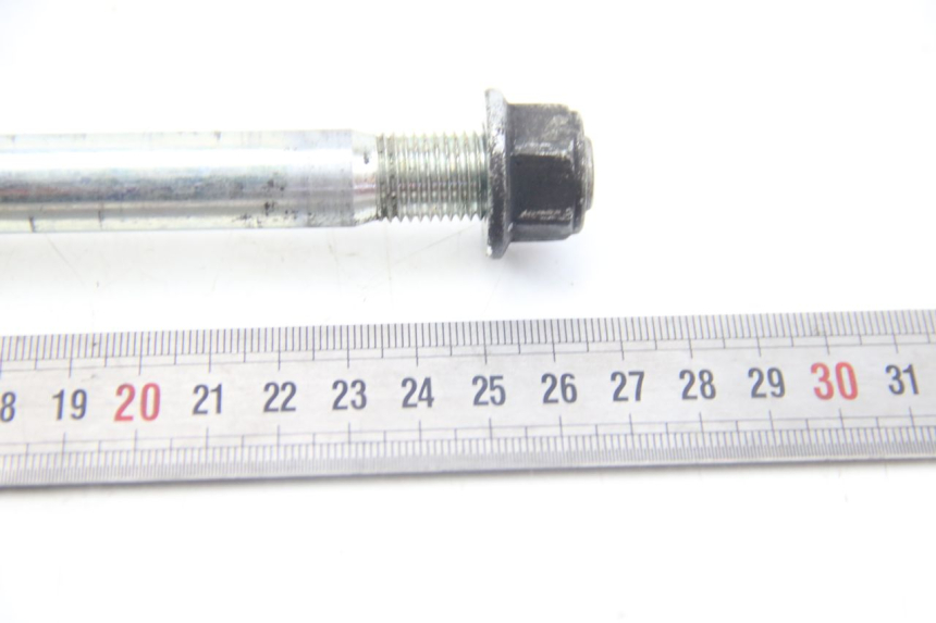 photo de EJE DE LA RUEDA DELANTERA SUZUKI SIXTEEN 125 (2008 - 2010)