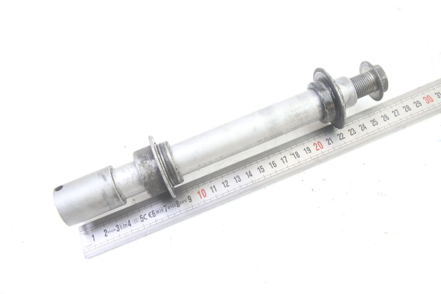 photo de EJE RUEDA DELANTERO HONDA ST PAN EUROPEAN 1300 (2002 - 2013)