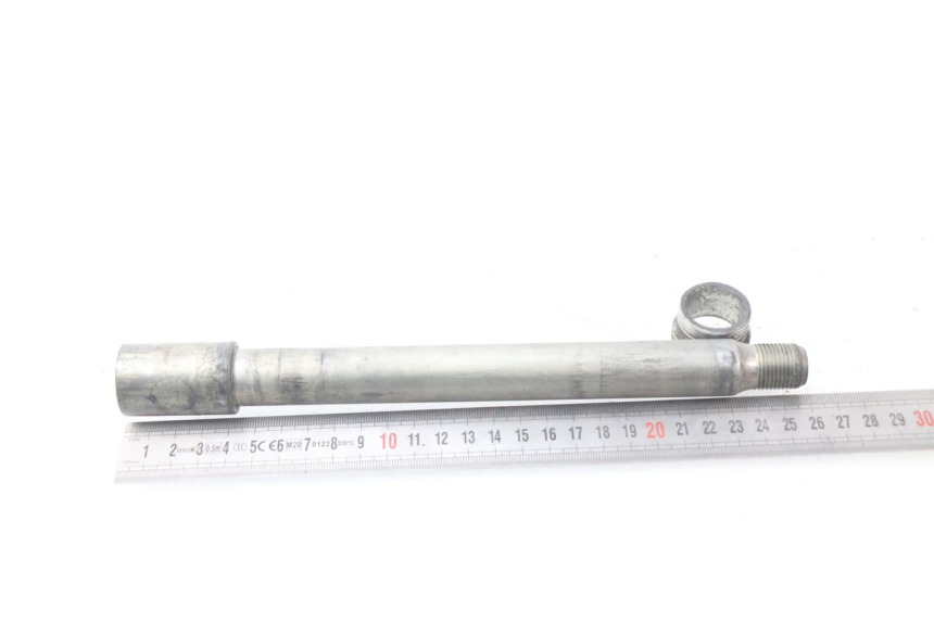 photo de EJE RUEDA DELANTERO YAMAHA TDM ABS 900 (2002 - 2014)