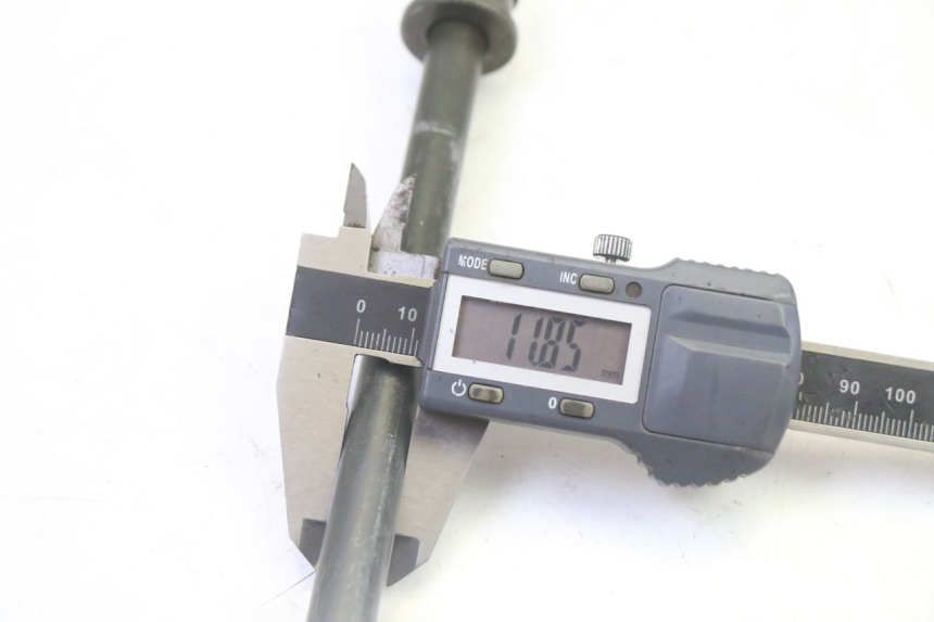 photo de EJE DE LA RUEDA DELANTERA PEUGEOT TWEET 4T 50 (2018 - 2020)