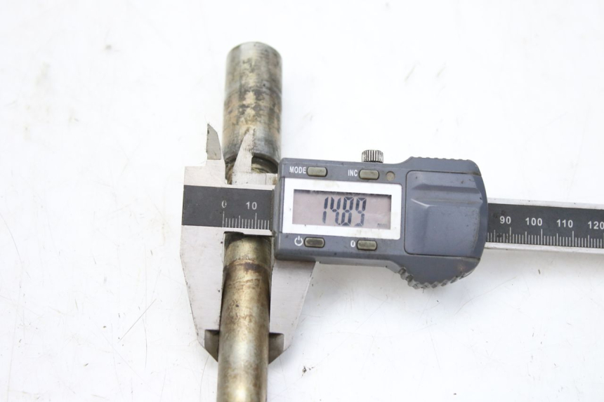 photo de EJE DE LA RUEDA DELANTERA KEEWAY TX 50 (2008 - 2015)