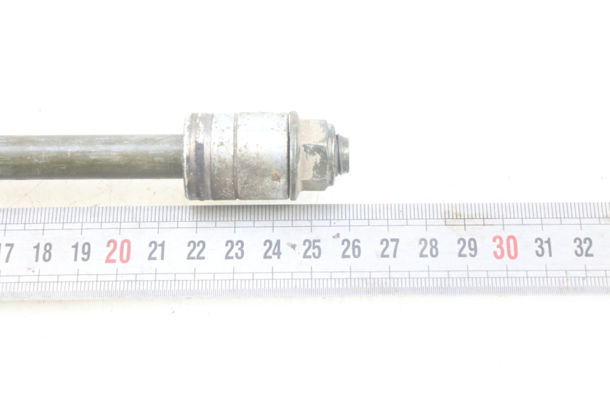 photo de EJE DE LA RUEDA DELANTERA SYM WOLF SB 125 (2011 - 2018)