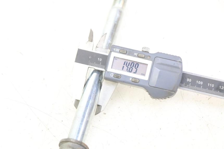 photo de EJE DE LA RUEDA DELANTERA KYMCO X-TOWN XTOWN 125 (2016 - 2021)