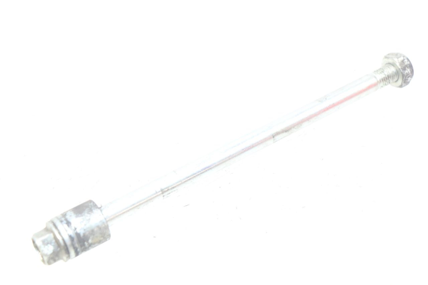 photo de EJE DE LA RUEDA DELANTERA YAMAHA D'ELIGHT DELIGHT 115 (2013 - 2017)