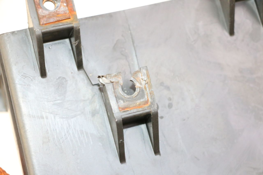 photo de CAJA BATERIA YAMAHA FZ6 FAZER S2 600 (2007 - 2011)