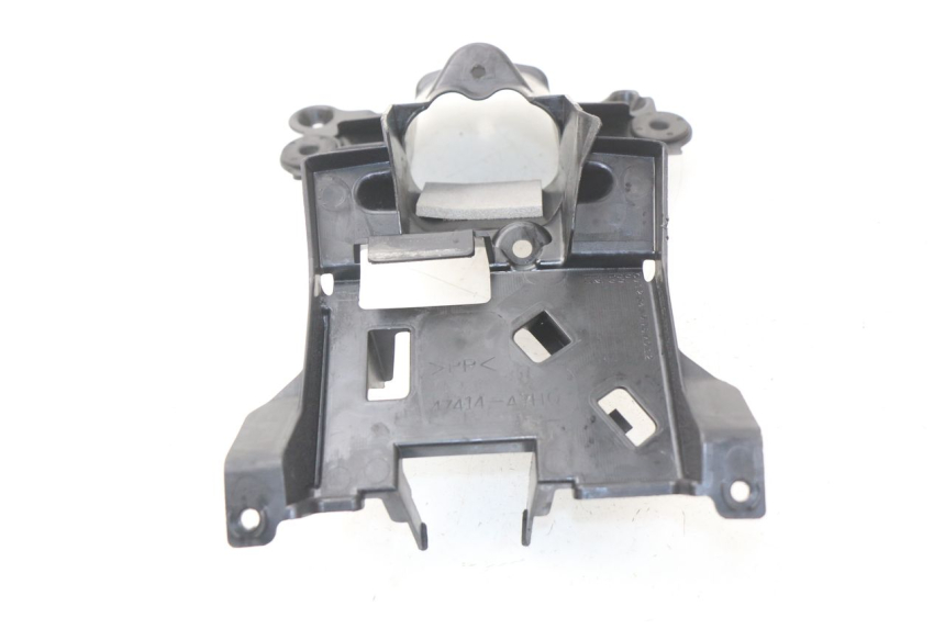 photo de CAJA BATERIA SUZUKI GSX-R GSXR K16 1000 (2012 - 2016) - Otra perspectiva