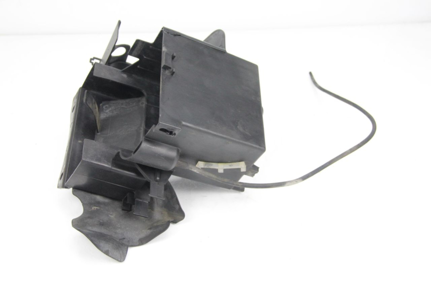 photo de CAJA BATERIA HONDA CBR F SC21 1000 (1986 - 1992)