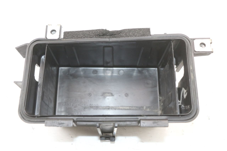 photo de CAJA BATERIA HONDA FJS SILVER WING SILVERWING 400 (2005 - 2008)