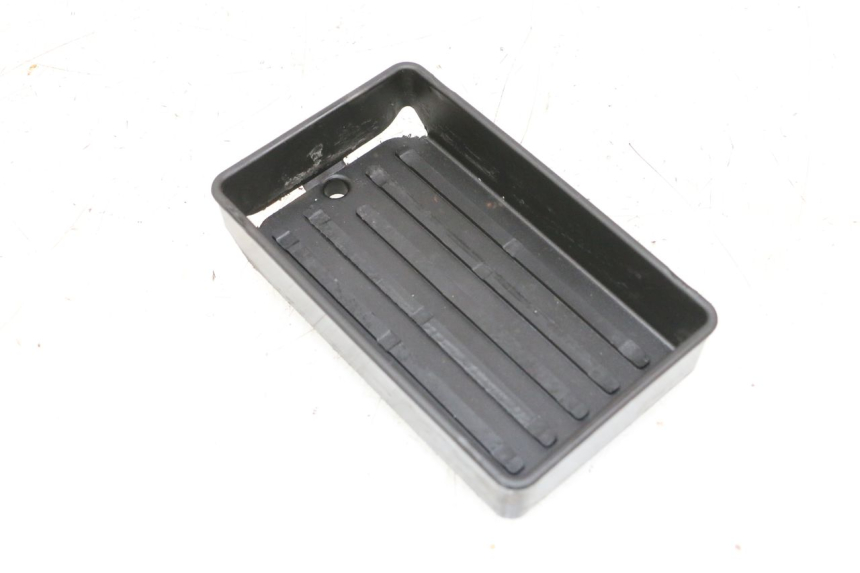 photo de CAJA BATERIA PIAGGIO VESPA GTS SUPER IE 125 (2009 - 2016) - Otra perspectiva