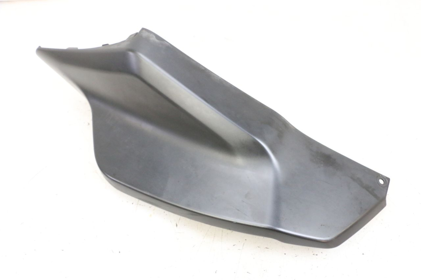 photo de BAJO CARENADO TRASERO DERECHA SUZUKI BURGMAN 650 (2013 - 2020)