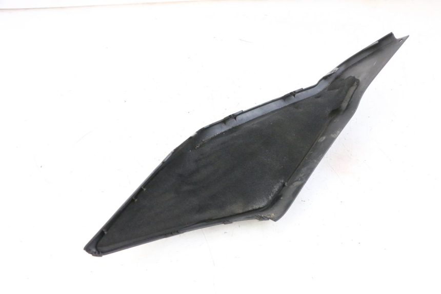 photo de BAJO CARENADO TRASERO DERECHA SUZUKI BURGMAN 650 (2013 - 2020)