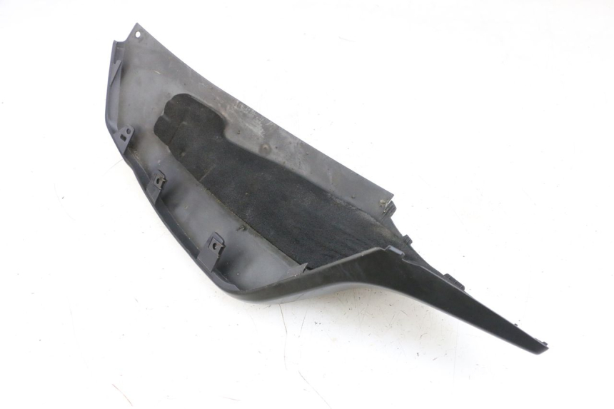 photo de BAJO CARENADO TRASERO DERECHA SUZUKI BURGMAN 650 (2013 - 2020)