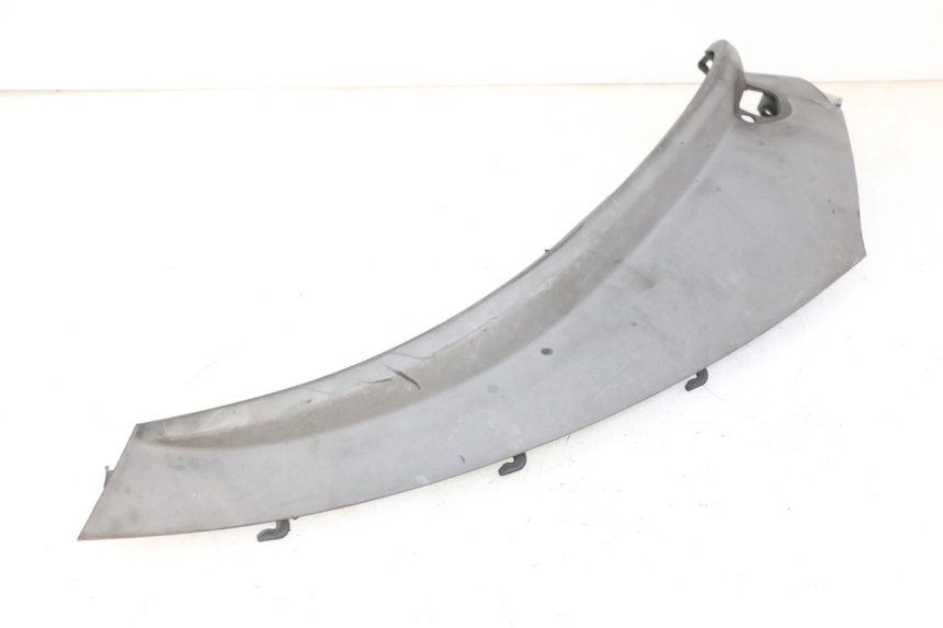 photo de BAJO CARENADO TRASERO DERECHA PIAGGIO MP3 RL 250 (2007 - 2010)