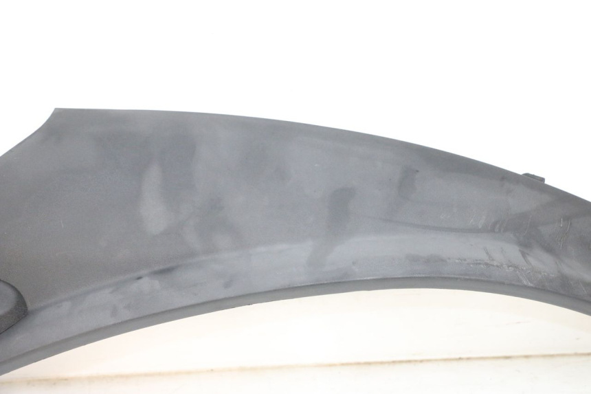 photo de BAJO CARENADO TRASERO DERECHA PIAGGIO MP3 RL 250 (2007 - 2010) - Marcados y referencias originales