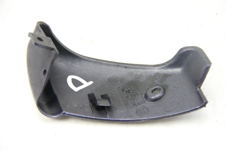 photo de FALDóN LATERAL TRASERO DERECHO PIAGGIO VESPA GRANTURISMO 125 (2003 - 2007)