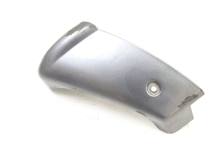 photo de FALDóN LATERAL TRASERO DERECHO PIAGGIO VESPA GRANTURISMO 125 (2003 - 2007)