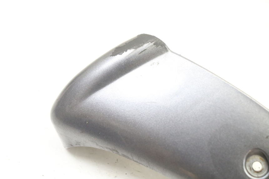 photo de FALDóN LATERAL TRASERO DERECHO PIAGGIO VESPA GRANTURISMO 125 (2003 - 2007)