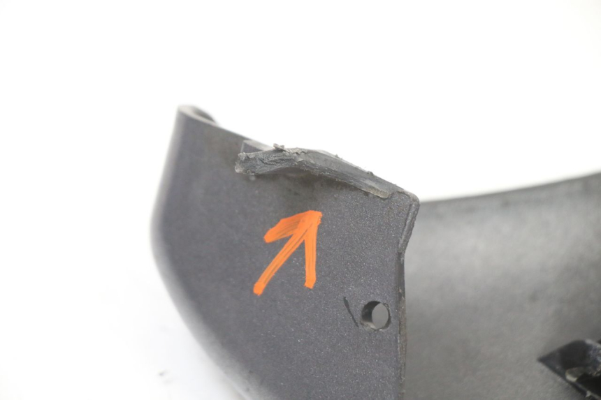 photo de FALDóN LATERAL TRASERO DERECHO PIAGGIO VESPA GRANTURISMO 125 (2003 - 2007)