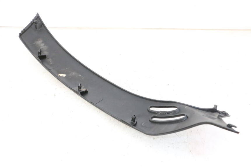 photo de BAJO CARENADO TRASERO DERECHA PIAGGIO VESPA GRANTURISMO 200 (2004 - 2005)
