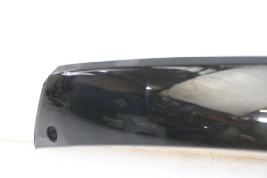 photo de BAJO CARENADO TRASERO DERECHA PIAGGIO VESPA GRANTURISMO 200 (2004 - 2005)