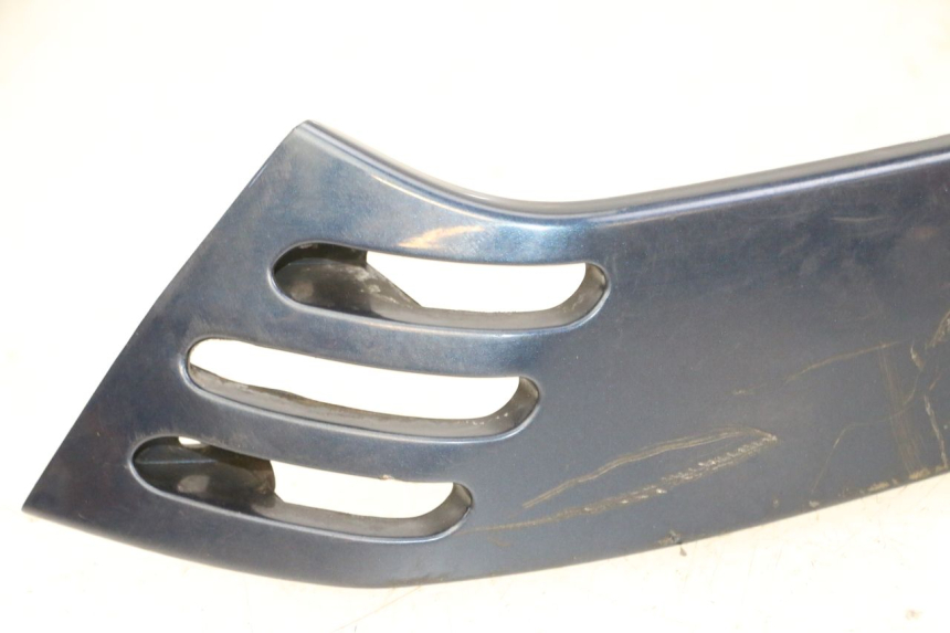 photo de BAJO CARENADO TRASERO DERECHA PIAGGIO VESPA LX 150 (2005 - 2013)