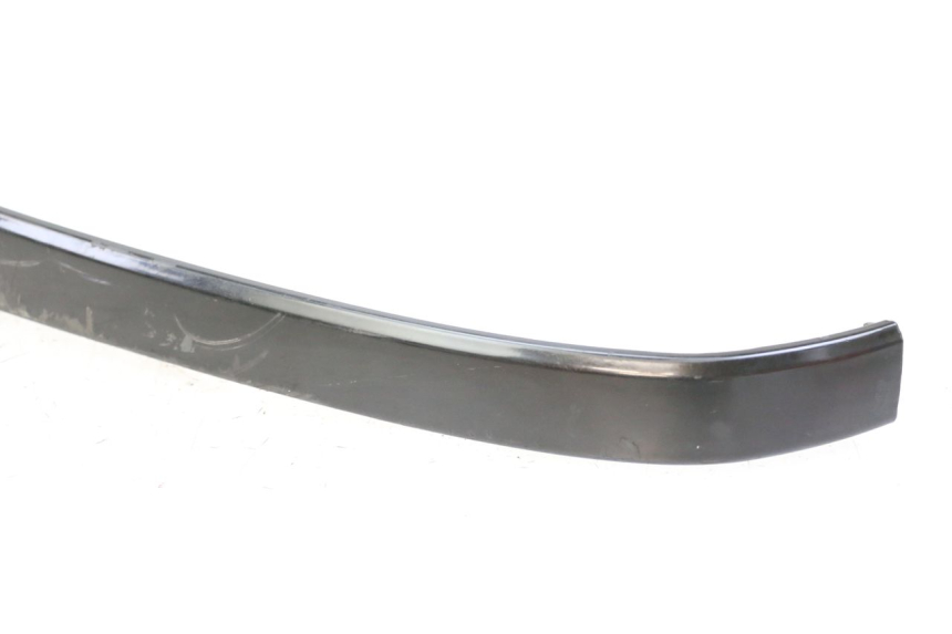 photo de FALDóN LATERAL TRASERO DERECHO PIAGGIO VESPA S 2T 50 (2007 - 2014)