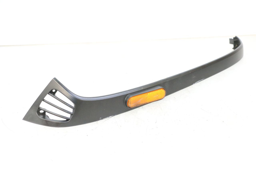 photo de FALDóN LATERAL TRASERO DERECHO PIAGGIO VESPA S 2T 50 (2007 - 2014)