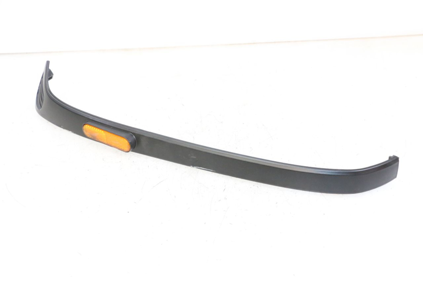 photo de FALDóN LATERAL TRASERO DERECHO PIAGGIO VESPA S 2T 50 (2007 - 2014)