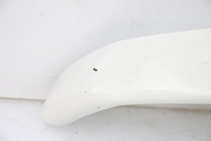 photo de BAJO CARENADO TRASERO DERECHA PIAGGIO VESPA GTS SUPER IE 125 (2009 - 2016) - Zoom sobre los componentes