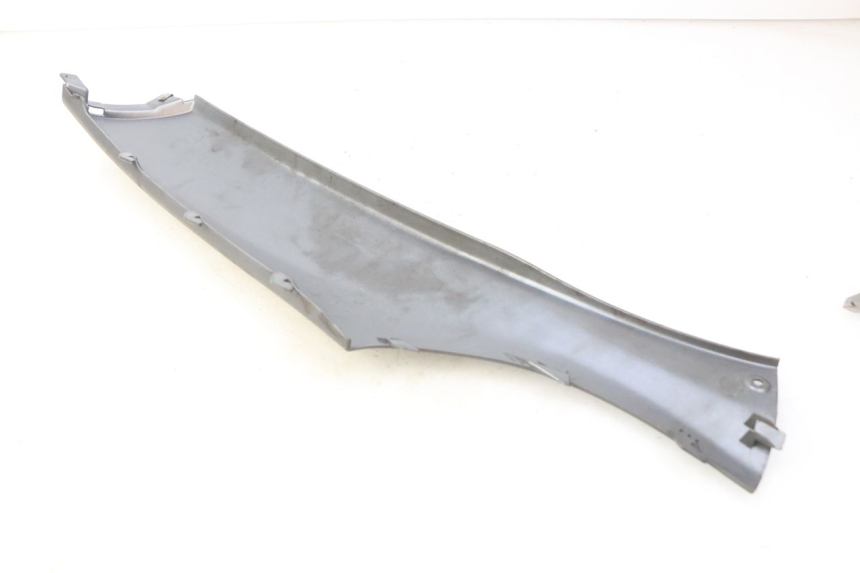 photo de FALDóN LATERAL TRASERO DERECHO PIAGGIO X9 EVOLUTION 125 (2003 - 2007)