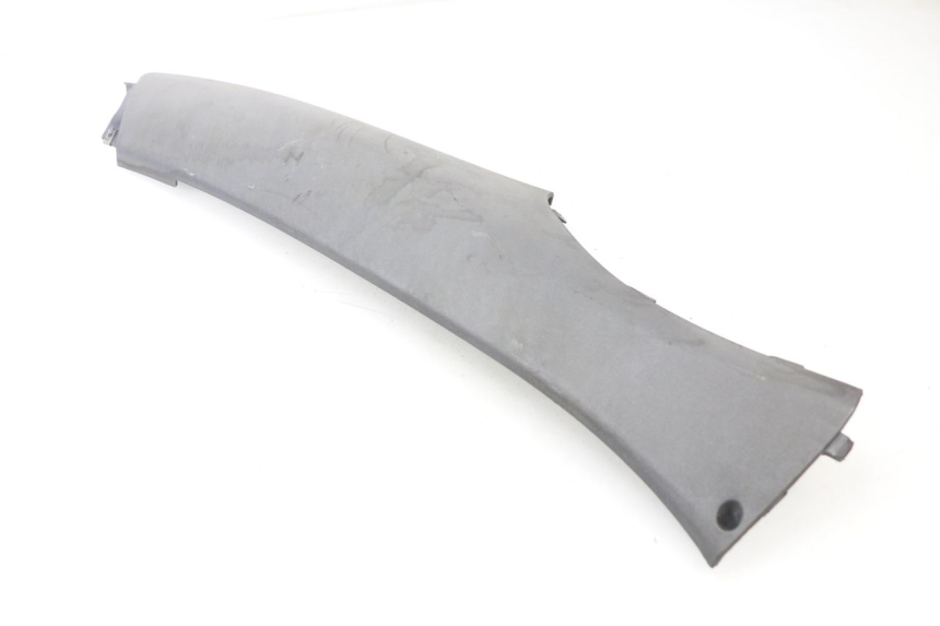 photo de FALDóN LATERAL TRASERO DERECHO PIAGGIO X9 125 (2000 - 2003)