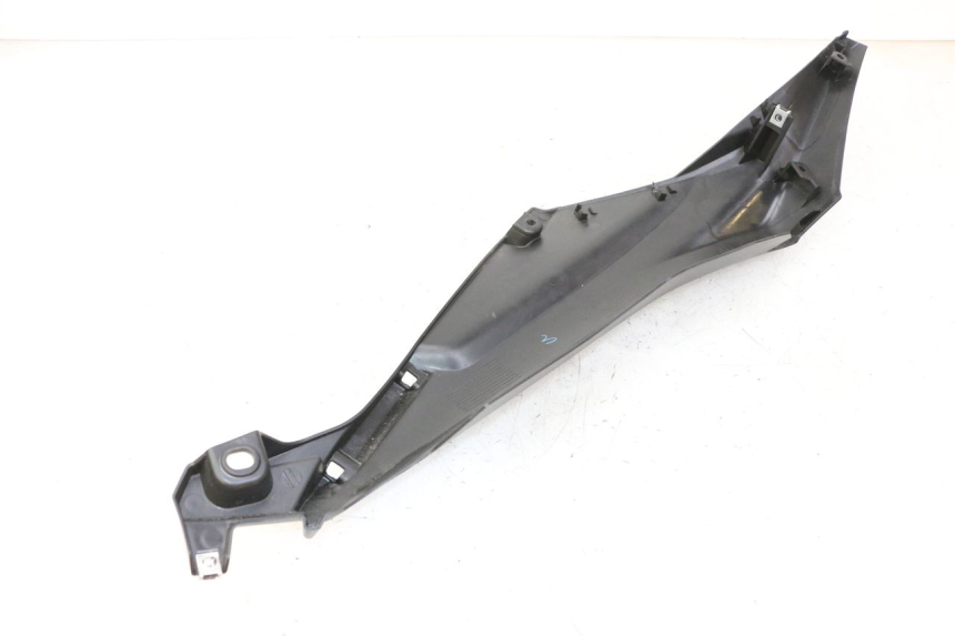 photo de BAJO CARENADO TRASERO DERECHA YAMAHA XMAX X-MAX 125 (2021 - 2025)