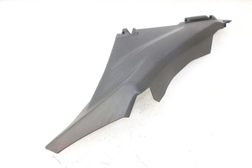 photo de BAJO CARENADO TRASERO DERECHA YAMAHA XMAX X-MAX 125 (2021 - 2025)