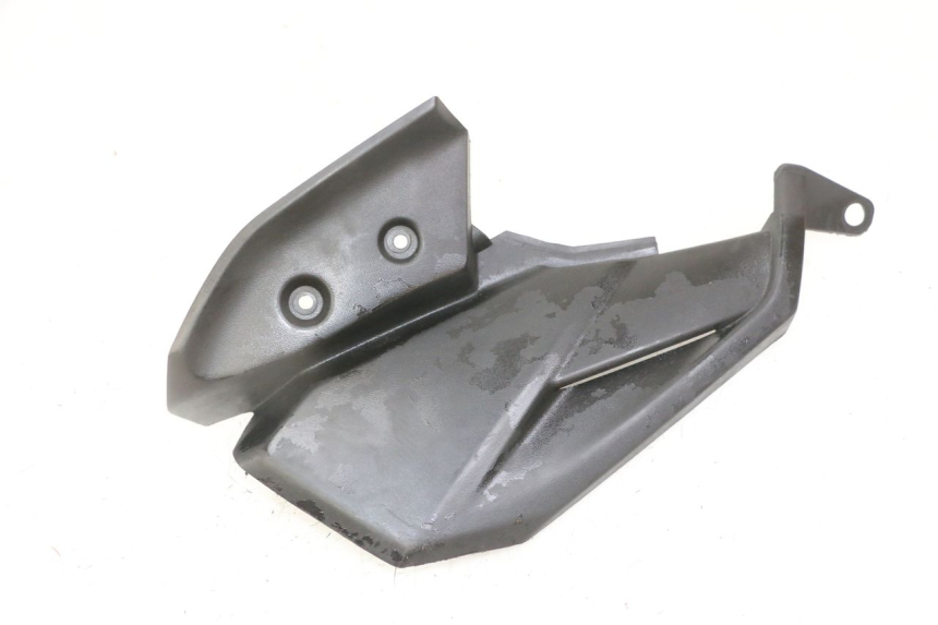 photo de BAJO CARENADO TRASERO DERECHA YAMAHA YP X-MAX XMAX 400 (2014 - 2017)