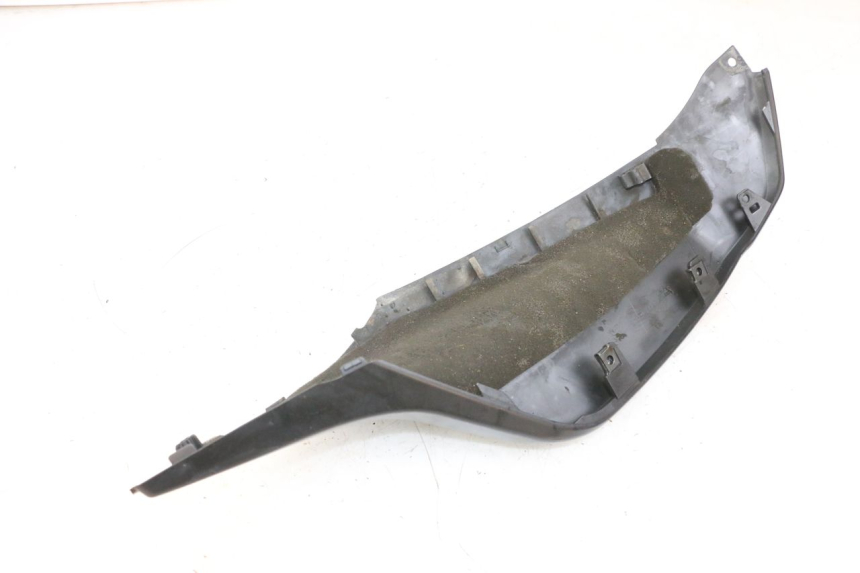 photo de BAJO CARENADO TRASERO IZQUIERDA SUZUKI BURGMAN 650 (2013 - 2020)