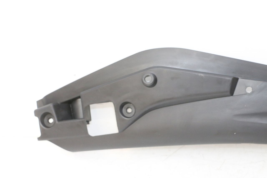 photo de BAJO CARENADO TRASERO IZQUIERDA STAHO FH 50 (2018 - 2019)