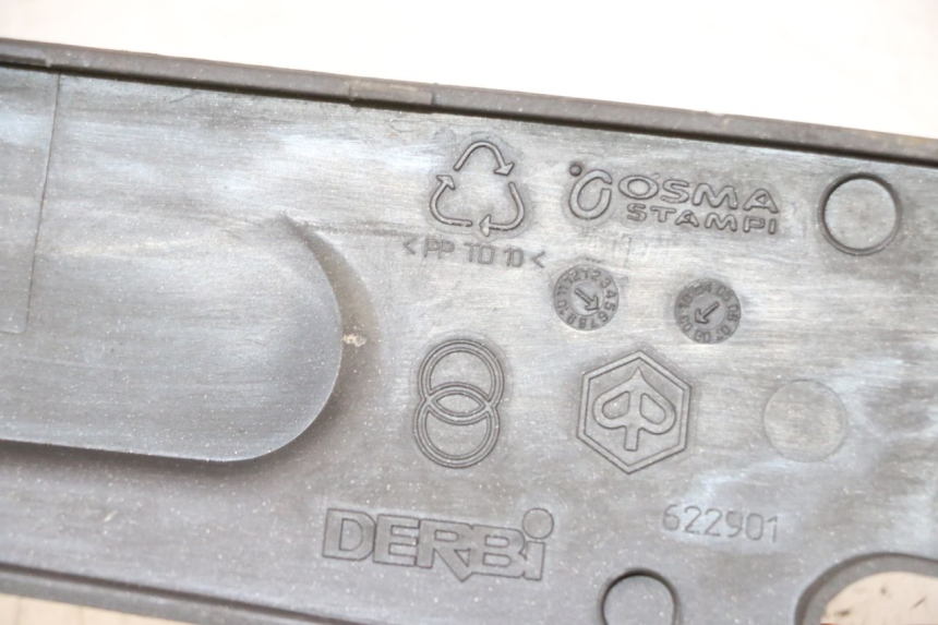 photo de BAJO CARENADO TRASERO IZQUIERDA PIAGGIO LXV 4T 50 (2009 - 2013)